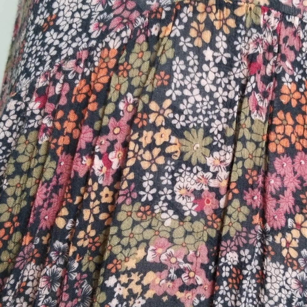Floral Tank - Picture 5 of 8